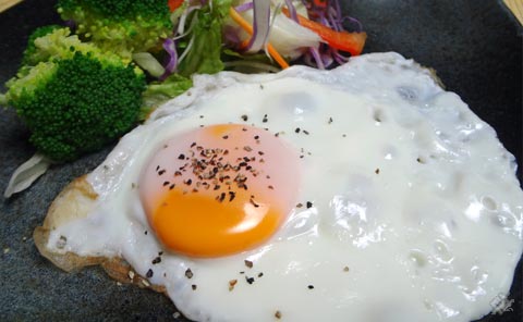 蒸し目玉焼きレシピ