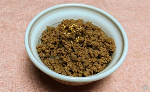 若牛粗挽き肉のそぼろ丼レシピ